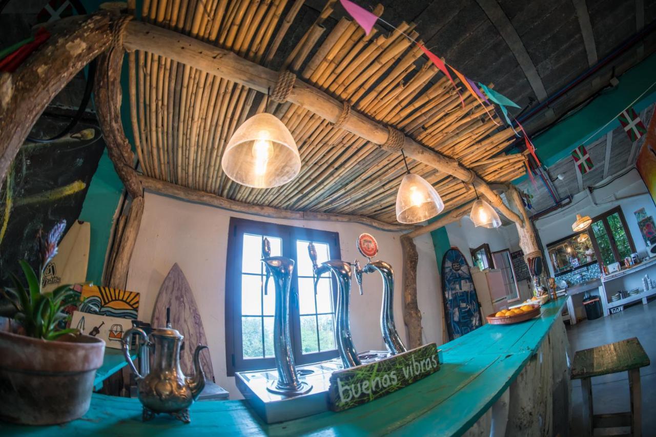 Surf Camp San Sebastian Partyhostel Aia Dış mekan fotoğraf
